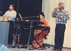 Gamini sings a popular Sinhala song of the 60's.