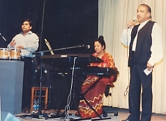 Veteran Sinhala cultural artiste Karu and  I sing a duet as usual.