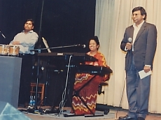 Rohana sings a patriotic Sinhala song