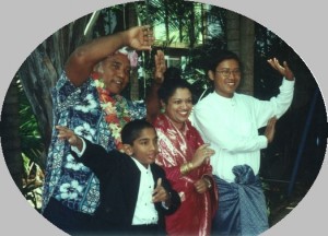 Swarnamali, with son Chamara and two Multicultural Artistes, who performed in aid of NT Cancer Council